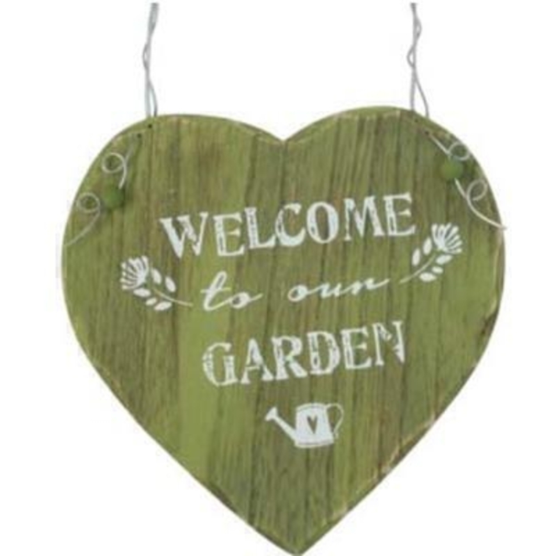 Welcome to our Garden green wooden heart decoration By the designer Gisela Graham who designs really beautiful gifts for your garden and home. 25x15x2cm - 98% Paulownia Wood/2% Wire